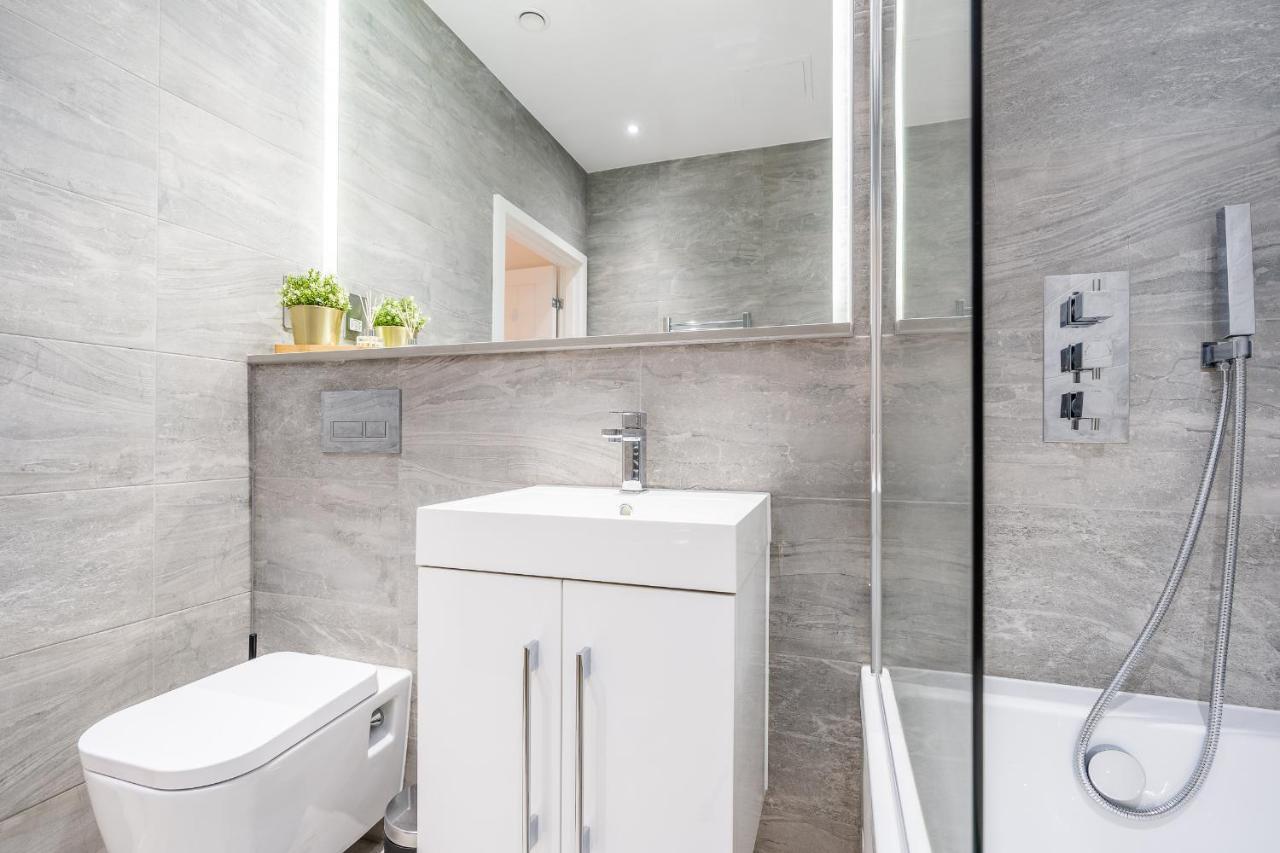 St Albans 2 Bed Luxury City Apartment, 5 Mins Walk To Train & Allocated Parking Zewnętrze zdjęcie