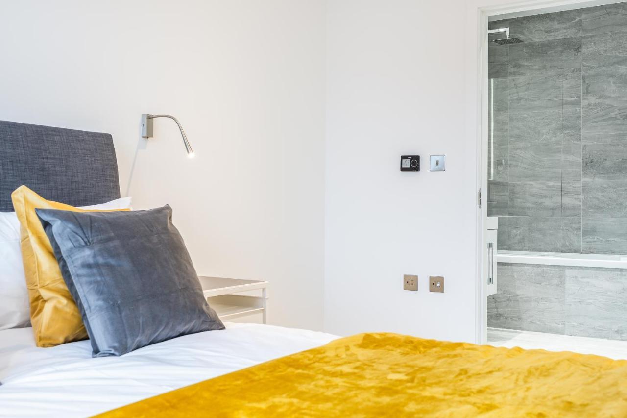 St Albans 2 Bed Luxury City Apartment, 5 Mins Walk To Train & Allocated Parking Zewnętrze zdjęcie